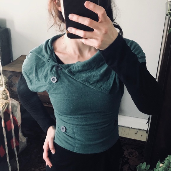 Teal button top - Picture 1 of 4